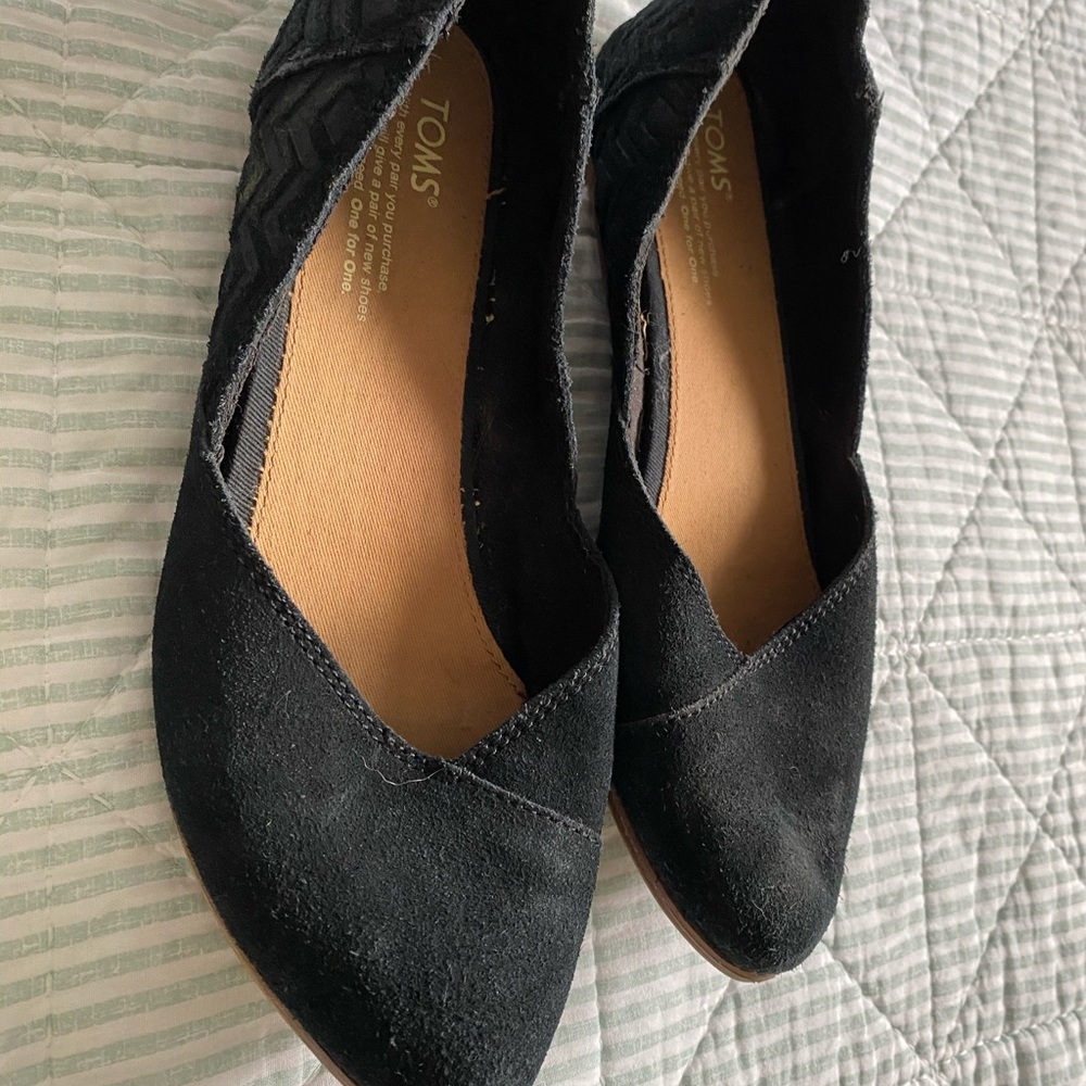 TOMS women’s flats!
